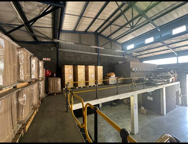 1,700M² WAREHOUSE TO LET IN SPARTAN